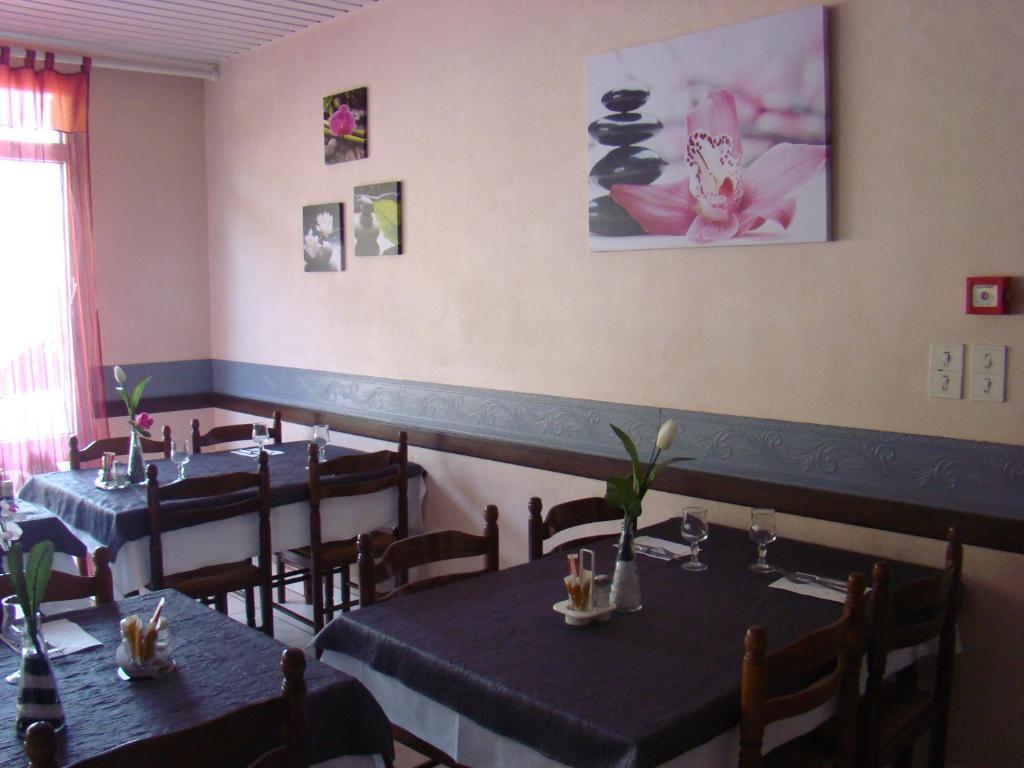 Hotel Le Passiflore Saint-Pol-de-Léon מראה חיצוני תמונה