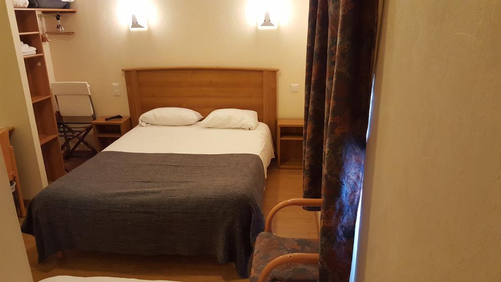 Hotel Le Passiflore Saint-Pol-de-Léon מראה חיצוני תמונה